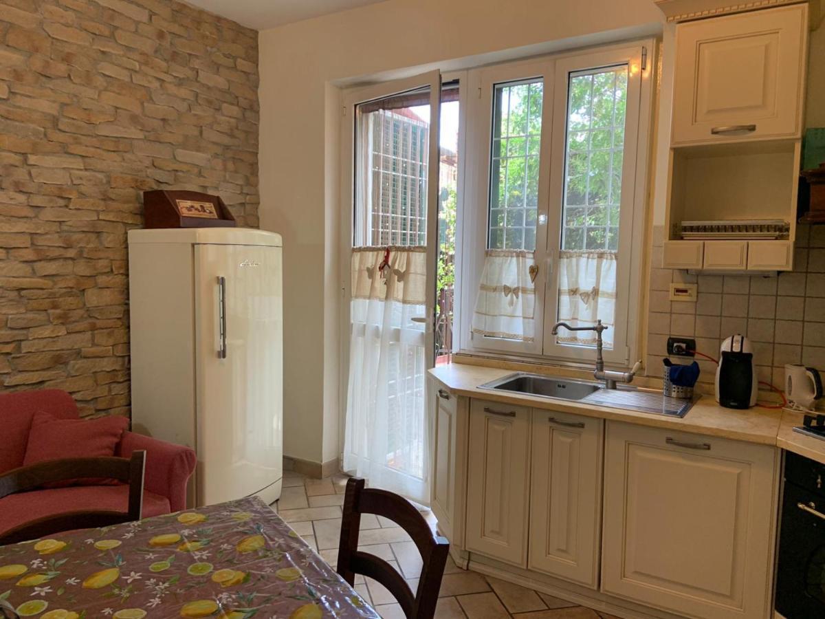 Appia Park Apartament 10 Min Dal Colosseo Rome Exterior photo